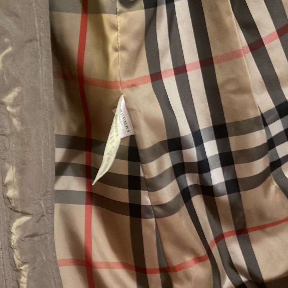 Authentic Burberry Jacket - image 4